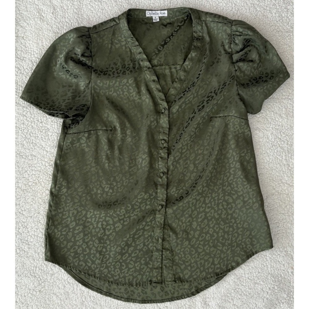 Womens Olive Green Leopard Print Shirt Short Sleeve Button V-Neck Blouse Size S